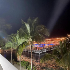 Apartamento en Sun Rise con Vista al Mar y Playa Privada